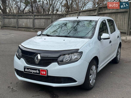 Рено Сандеро 2016 в Киеве на Automoto.ua Белый Рено Сандеро, объемом двигателя 1.2 л и пробегом 152 тыс. км за 5290 $, фото 1 на Automoto.ua