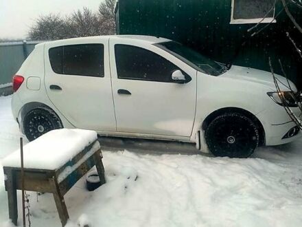 Белый Рено Сандеро, объемом двигателя 1.1 л и пробегом 11 тыс. км за 6700 $, фото 1 на Automoto.ua