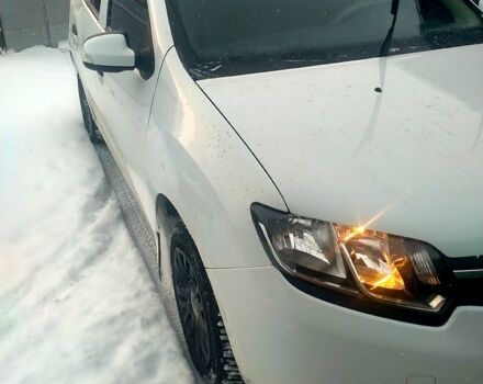 Белый Рено Сандеро, объемом двигателя 1.1 л и пробегом 11200 тыс. км за 6700 $, фото 1 на Automoto.ua