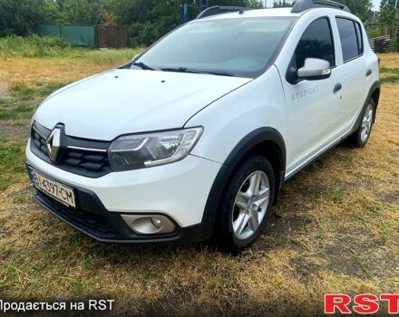 Белый Рено Сандеро, объемом двигателя 1.5 л и пробегом 297 тыс. км за 7900 $, фото 1 на Automoto.ua