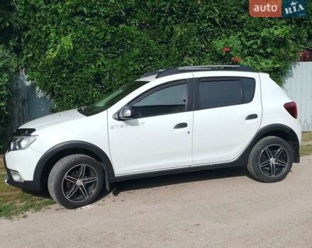 Белый Рено Сандеро, объемом двигателя 1.5 л и пробегом 107 тыс. км за 12000 $, фото 1 на Automoto.ua