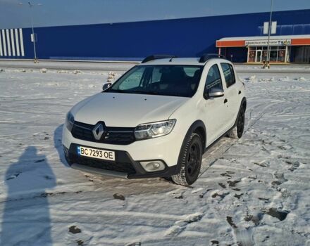 Белый Рено Сандеро, объемом двигателя 1.5 л и пробегом 132 тыс. км за 8999 $, фото 1 на Automoto.ua