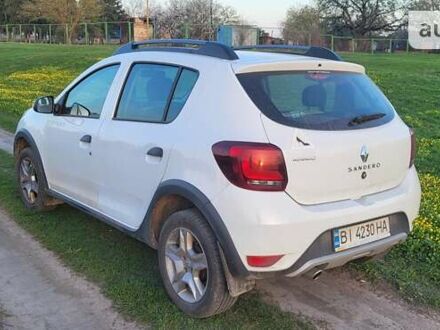 Рено Сандеро 2018 в Полтаве на Automoto.ua Белый Рено Сандеро, объемом двигателя 0.9 л и пробегом 103 тыс. км за 8500 $, фото 1 на Automoto.ua