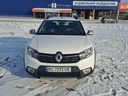 Белый Рено Сандеро, объемом двигателя 1.46 л и пробегом 132 тыс. км за 9999 $, фото 1 на Automoto.ua