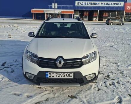 Белый Рено Сандеро, объемом двигателя 1.46 л и пробегом 132 тыс. км за 9999 $, фото 1 на Automoto.ua