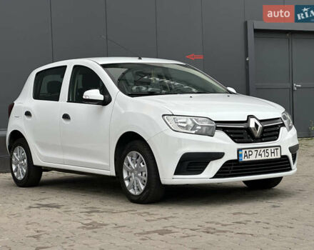 Белый Рено Сандеро, объемом двигателя 1.5 л и пробегом 118 тыс. км за 8900 $, фото 1 на Automoto.ua