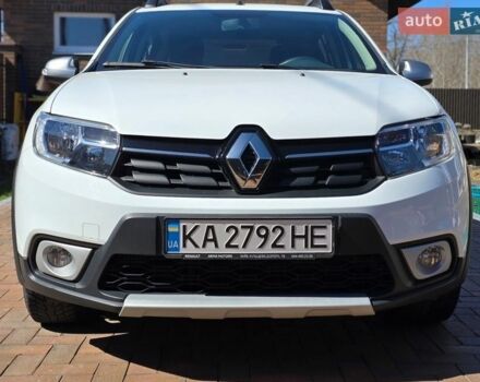 Белый Рено Сандеро, объемом двигателя 1.5 л и пробегом 62 тыс. км за 11700 $, фото 1 на Automoto.ua