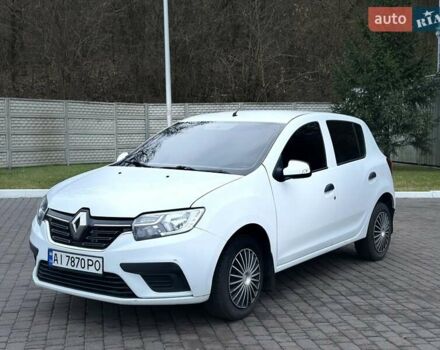 Белый Рено Сандеро, объемом двигателя 1 л и пробегом 135 тыс. км за 8000 $, фото 1 на Automoto.ua