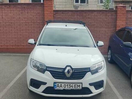 Белый Рено Сандеро, объемом двигателя 0.9 л и пробегом 132 тыс. км за 5500 $, фото 1 на Automoto.ua