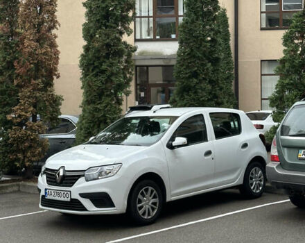 Белый Рено Сандеро, объемом двигателя 0.9 л и пробегом 102 тыс. км за 8800 $, фото 1 на Automoto.ua