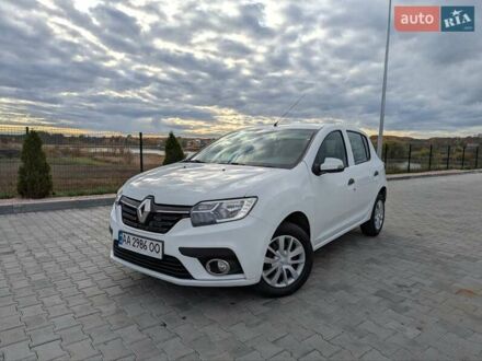 Белый Рено Сандеро, объемом двигателя 1.46 л и пробегом 137 тыс. км за 8890 $, фото 1 на Automoto.ua