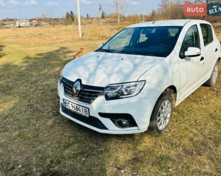 Белый Рено Сандеро, объемом двигателя 1 л и пробегом 31 тыс. км за 9000 $, фото 1 на Automoto.ua