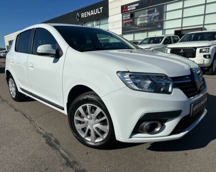 Белый Рено Сандеро, объемом двигателя 0.9 л и пробегом 106 тыс. км за 8700 $, фото 1 на Automoto.ua