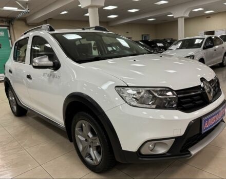 Белый Рено Сандеро, объемом двигателя 1.5 л и пробегом 136 тыс. км за 11000 $, фото 1 на Automoto.ua