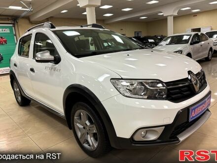 Белый Рено Сандеро, объемом двигателя 1.5 л и пробегом 136 тыс. км за 11000 $, фото 1 на Automoto.ua