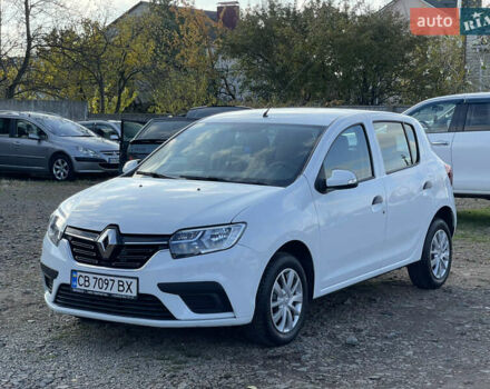 Белый Рено Сандеро, объемом двигателя 1 л и пробегом 31 тыс. км за 8900 $, фото 1 на Automoto.ua