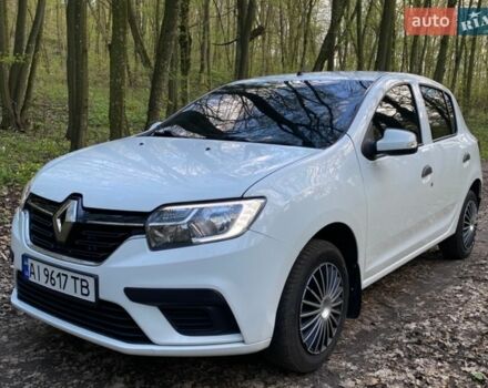Белый Рено Сандеро, объемом двигателя 1 л и пробегом 140 тыс. км за 6699 $, фото 1 на Automoto.ua