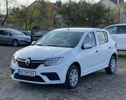 Белый Рено Сандеро, объемом двигателя 1 л и пробегом 31 тыс. км за 8900 $, фото 1 на Automoto.ua