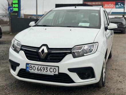 Белый Рено Сандеро, объемом двигателя 1 л и пробегом 36 тыс. км за 9300 $, фото 1 на Automoto.ua