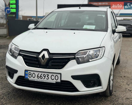 Белый Рено Сандеро, объемом двигателя 1 л и пробегом 36 тыс. км за 9300 $, фото 1 на Automoto.ua