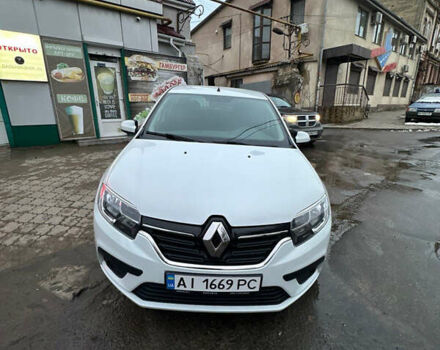 Белый Рено Сандеро, объемом двигателя 1 л и пробегом 140 тыс. км за 3000 $, фото 1 на Automoto.ua