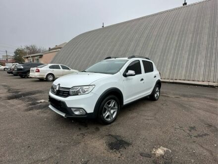 Белый Рено Сандеро, объемом двигателя 1.5 л и пробегом 58 тыс. км за 10999 $, фото 1 на Automoto.ua