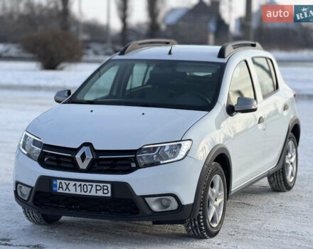 Белый Рено Сандеро, объемом двигателя 0.9 л и пробегом 120 тыс. км за 9000 $, фото 1 на Automoto.ua