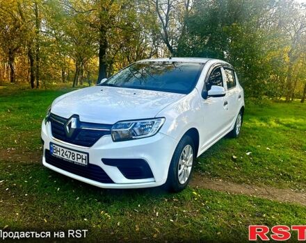 Белый Рено Сандеро, объемом двигателя 1 л и пробегом 53 тыс. км за 9600 $, фото 1 на Automoto.ua