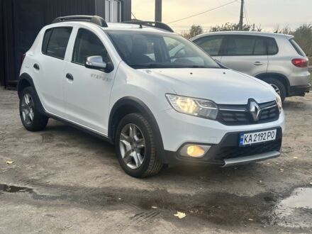 Белый Рено Сандеро, объемом двигателя 0.9 л и пробегом 100 тыс. км за 8999 $, фото 1 на Automoto.ua