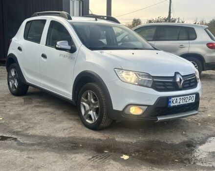 Білий Рено Сандеро, об'ємом двигуна 0.9 л та пробігом 100 тис. км за 8999 $, фото 1 на Automoto.ua