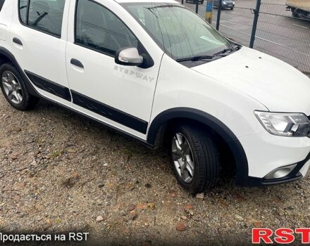 Білий Рено Сандеро, об'ємом двигуна 1.5 л та пробігом 37 тис. км за 13500 $, фото 1 на Automoto.ua
