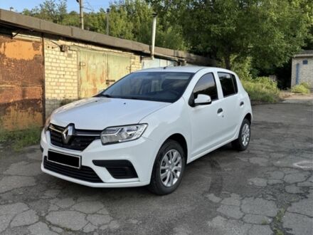 Рено Сандеро 2021 в Кривом Роге на Automoto.ua Белый Рено Сандеро, объемом двигателя 1.5 л и пробегом 37 тыс. км за 11000 $, фото 1 на Automoto.ua