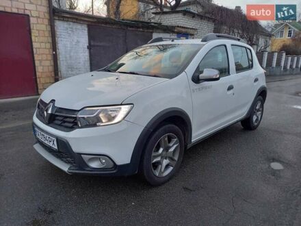 Білий Рено Сандеро, об'ємом двигуна 0.9 л та пробігом 50 тис. км за 9999 $, фото 1 на Automoto.ua