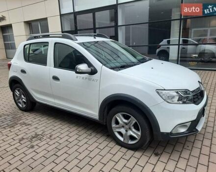 Білий Рено Сандеро, об'ємом двигуна 0.9 л та пробігом 108 тис. км за 9999 $, фото 1 на Automoto.ua