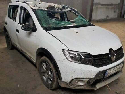 Белый Рено Сандеро, объемом двигателя 1.46 л и пробегом 50 тыс. км за 5000 $, фото 1 на Automoto.ua