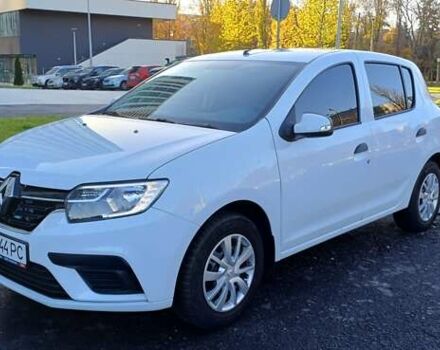 Белый Рено Сандеро, объемом двигателя 0.9 л и пробегом 45 тыс. км за 8300 $, фото 1 на Automoto.ua