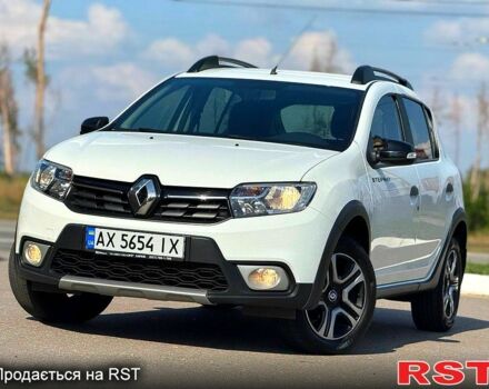 Білий Рено Сандеро, об'ємом двигуна 0.9 л та пробігом 50 тис. км за 11600 $, фото 1 на Automoto.ua