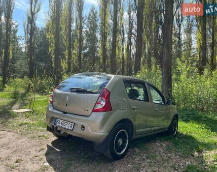 Бежевий Рено Сандеро, об'ємом двигуна 1.6 л та пробігом 174 тис. км за 5500 $, фото 12 на Automoto.ua