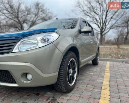 Бежевий Рено Сандеро, об'ємом двигуна 1.6 л та пробігом 174 тис. км за 5500 $, фото 6 на Automoto.ua