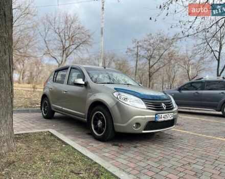 Бежевий Рено Сандеро, об'ємом двигуна 1.6 л та пробігом 174 тис. км за 5500 $, фото 2 на Automoto.ua