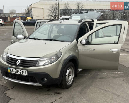 Бежевый Рено Сандеро, объемом двигателя 1.6 л и пробегом 140 тыс. км за 6700 $, фото 13 на Automoto.ua