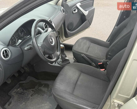 Бежевый Рено Сандеро, объемом двигателя 1.6 л и пробегом 140 тыс. км за 6700 $, фото 31 на Automoto.ua