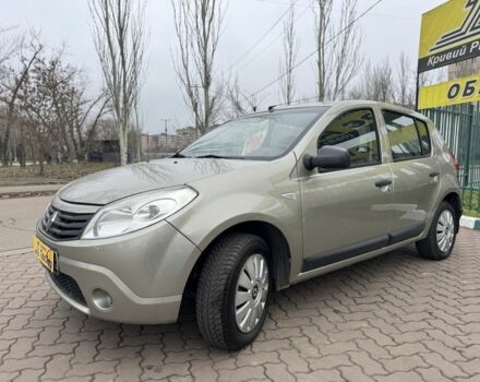 Бежевый Рено Сандеро, объемом двигателя 1.4 л и пробегом 202 тыс. км за 5450 $, фото 2 на Automoto.ua