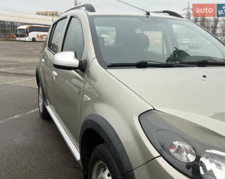 Бежевый Рено Сандеро, объемом двигателя 1.6 л и пробегом 140 тыс. км за 6700 $, фото 26 на Automoto.ua