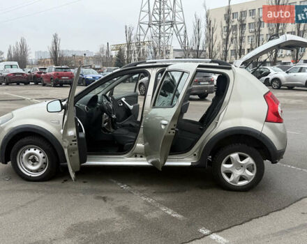 Бежевый Рено Сандеро, объемом двигателя 1.6 л и пробегом 140 тыс. км за 6700 $, фото 15 на Automoto.ua