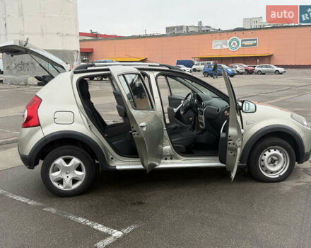 Бежевый Рено Сандеро, объемом двигателя 1.6 л и пробегом 140 тыс. км за 6700 $, фото 19 на Automoto.ua