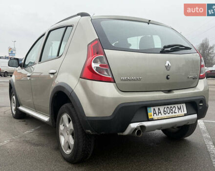 Бежевый Рено Сандеро, объемом двигателя 1.6 л и пробегом 140 тыс. км за 6700 $, фото 7 на Automoto.ua