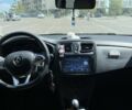 Бежевый Рено Сандеро, объемом двигателя 0.9 л и пробегом 75 тыс. км за 11000 $, фото 5 на Automoto.ua