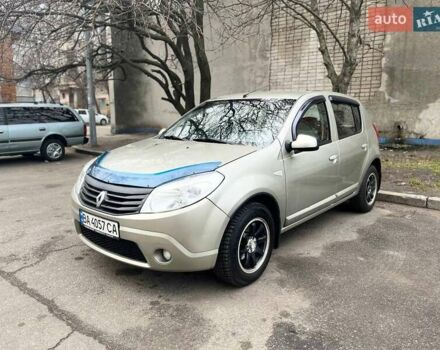 Бежевий Рено Сандеро, об'ємом двигуна 1.6 л та пробігом 174 тис. км за 5500 $, фото 1 на Automoto.ua