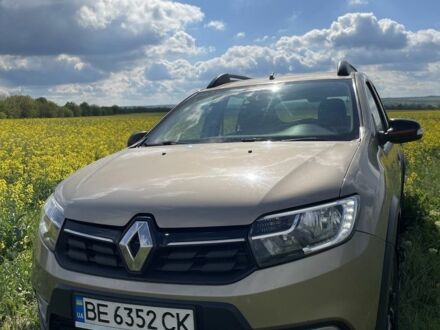 Рено Сандеро 2019 в Южноукраинске на Automoto.ua Бежевый Рено Сандеро, объемом двигателя 1.5 л и пробегом 180 тыс. км за 10400 $, фото 1 на Automoto.ua